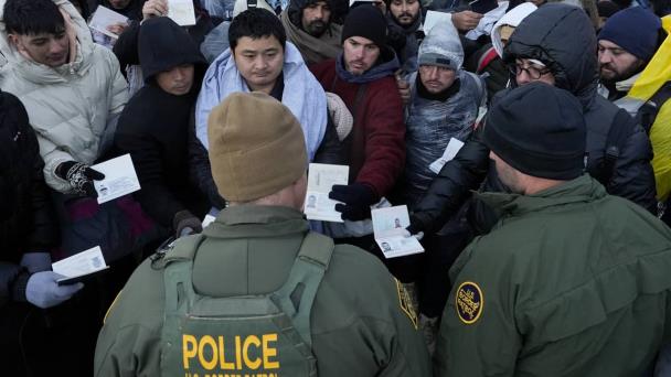 Detenciones por cruzar ilegalmente la frontera sur de EE.UU. aumentaron en febrero