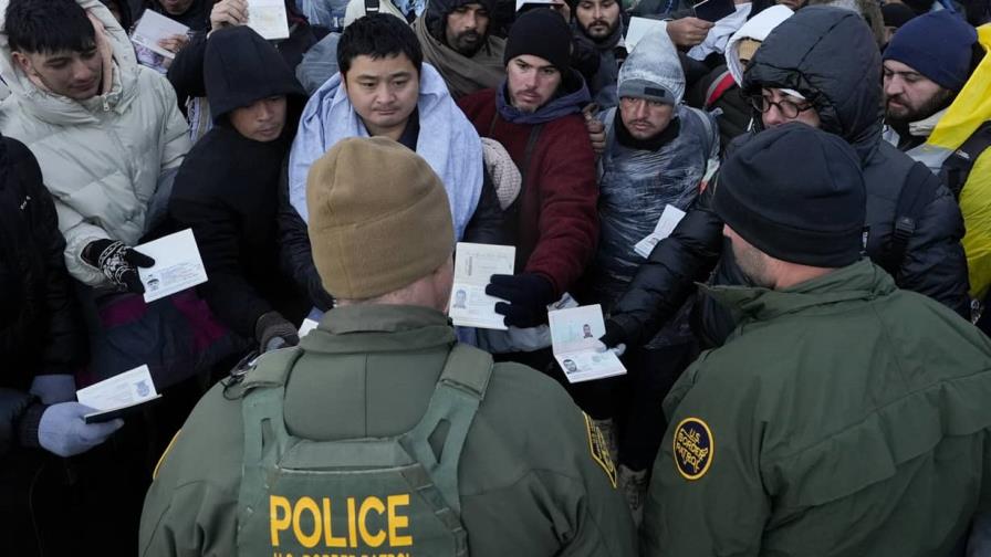 Detenciones por cruzar ilegalmente la frontera sur de EE.UU. aumentaron en febrero