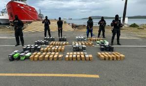 Apresan dos dominicanos y decomisan 754 paquetes de cocaína en Peravia