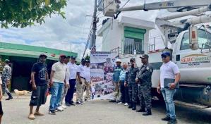 Autoridades trabajan en iluminación y reparación calles sector La Zurza