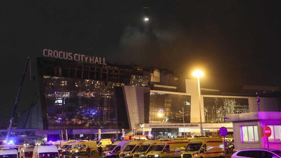 Asciende a 115 el número de muertos por el atentado en sala de conciertos cerca de Moscú