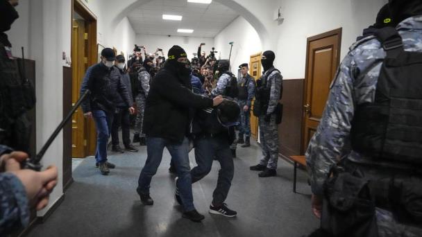 Tres de cuatro sospechosos acusados de atentado en Rusia admiten ser culpables