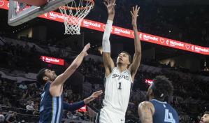 Wembanyama fuera con los Spurs al menos un partido por esguince de tobillo