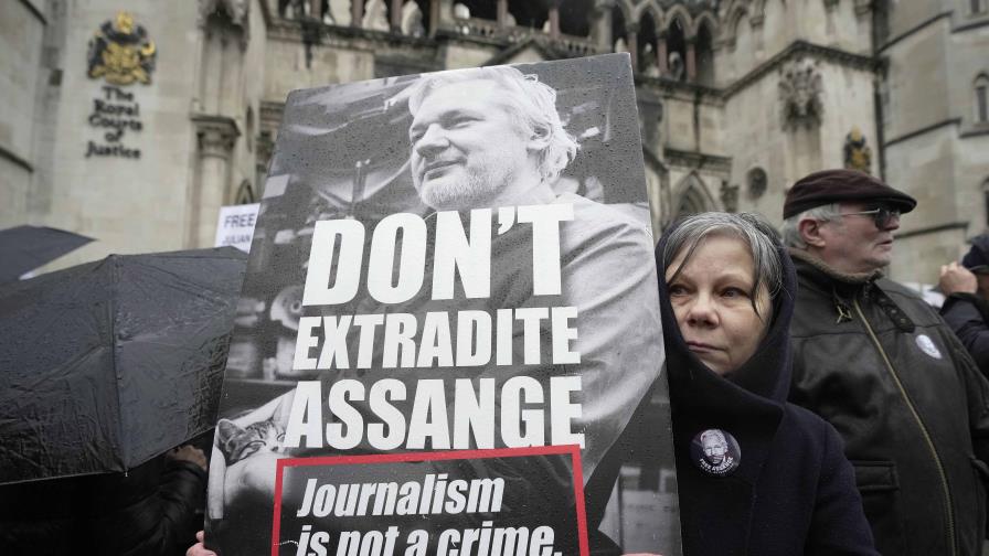 Corte en Londres sopesa apelación de Assange para impedir extradición a EEUU