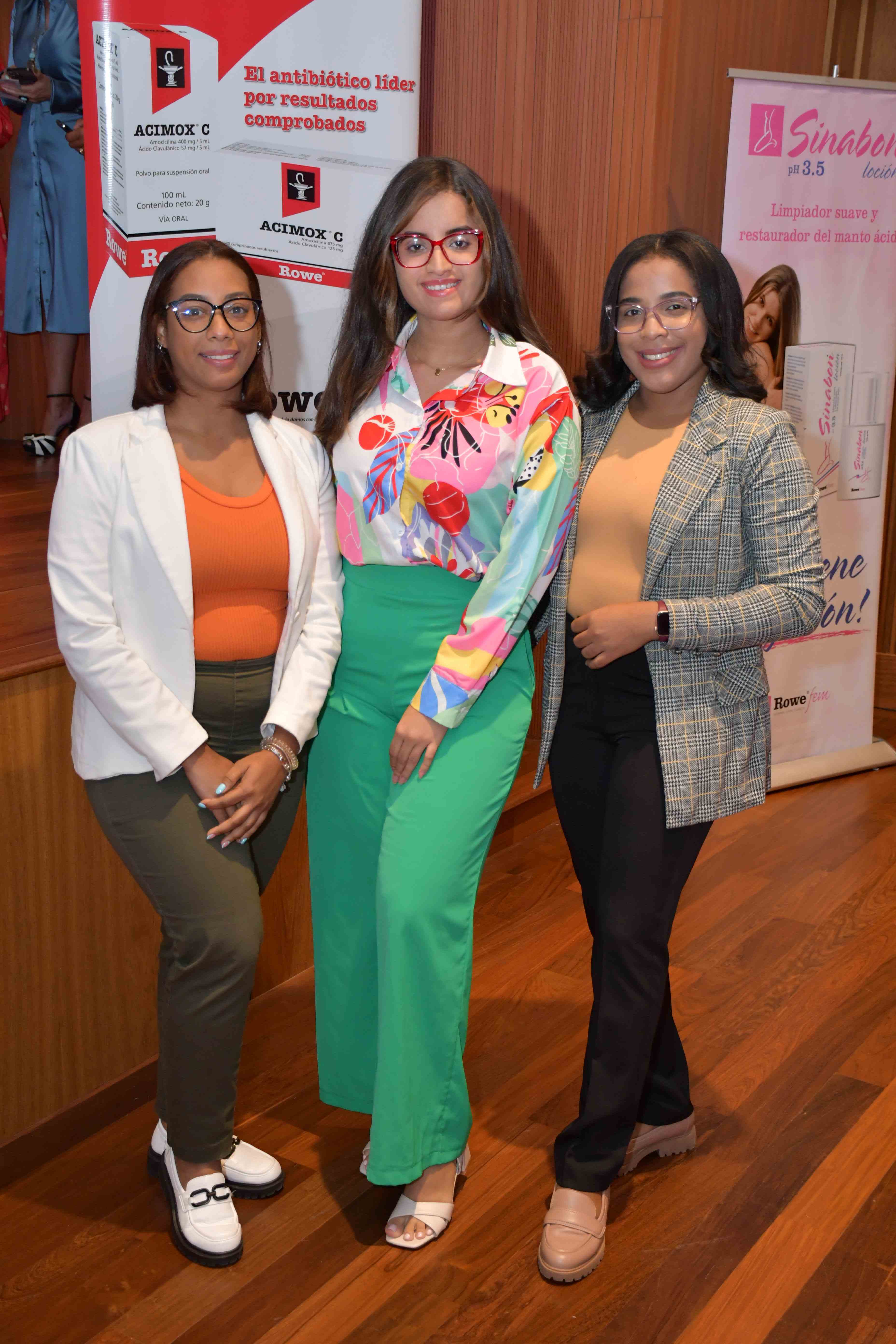  Keila García, Sarah Saint-Hilaire y Loyda Paredes.
