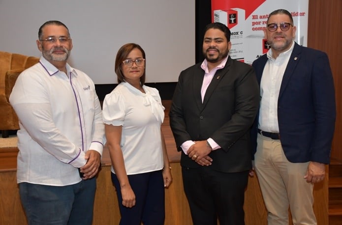 Enrique Terrero, Marilú Guzmán, Erick Matos y Jaime Báez.