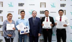 Banco Central entrega premios a ganadores de la und&eacute;cima versi&oacute;n de Economistas del Futuro