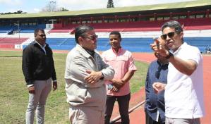 Francisco Camacho supervisa trabajos en instalaciones complejo La Barranquita en Santiago