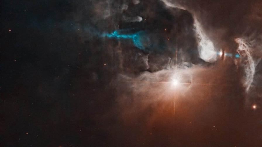 Una nueva estrella proyecta todo un espectáculo de luz cósmica captado por Hubble