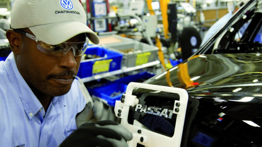 Los trabajadores de Volkswagen votarán en abril para decidir si se unen al sindicato UAW