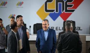 Exrector electoral opositor se inscribe como candidato a presidenciales de Venezuela