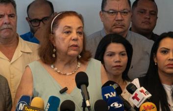 La principal candidata opositora, impedida de enfrentar a Maduro