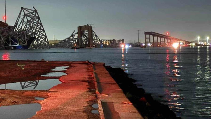 Se desploma un puente en Baltimore debido al choque de un carguero