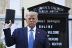 Trump vende Biblias para costear sus gastos legales crecientes Trump vende Biblias para costear sus gastos legales crecientes