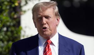 Trump vende biblias y ruega por donaciones coincidiendo con la Semana Santa