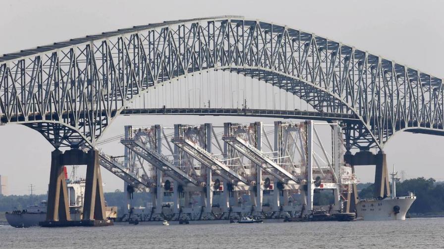 Seis trabajadores de la construcción desaparecidos tras colapso del puente de Baltimore