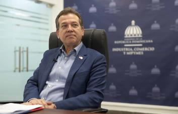 Firman acuerdo con universidad de EE.UU. para impulsar industria de semiconductores en RD