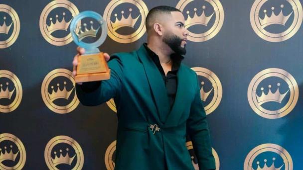 Reconocen a Freddy Cruz como comunicador destacado en el extranjero en Premios El Galardón