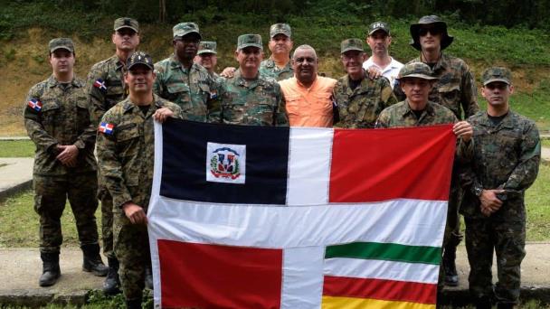 Ejército recupera supremacía en torneo de tiro con pistola militar