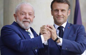 Lula recibe a Macron en la Amazonía en el inicio de su visita a Brasil