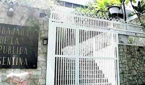 Varios opositores venezolanos están refugiados en la embajada de Argentina en Caracas