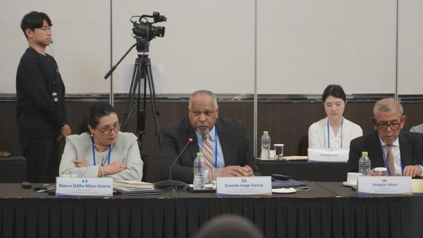 Junta Central Electoral participa en la III Cumbre de la Democracia en Seúl
