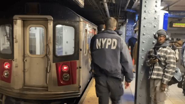 Hieren en la cara a pasajero del metro de Nueva York en la estación Rockefeller Center