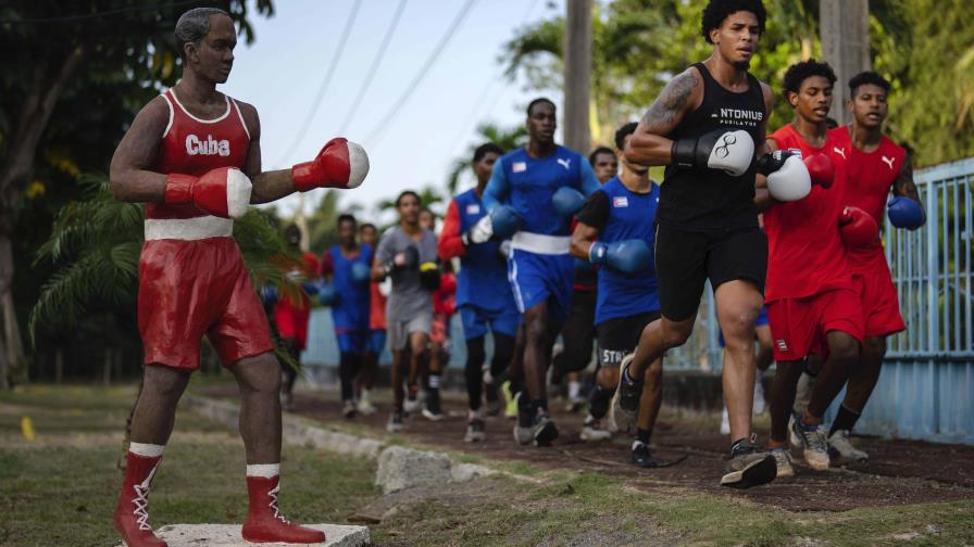 Pese a la crisis, el boxeo de Cuba busca mantener a la isla en lo alto en París 2024