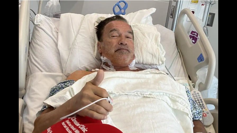 Tras tres cirugías de corazón abierto, le colocan un marcapasos a Arnold Schwarzenegger