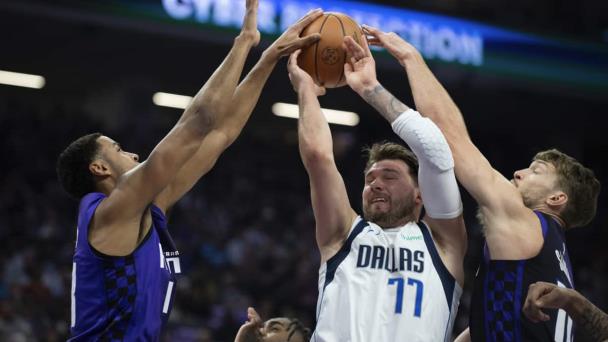 Con 28 puntos de Doncic, Mavericks aplastan a Kings