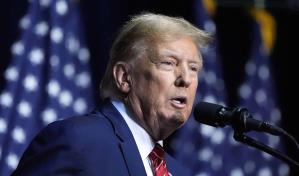 Trump despotrica contra juez y su hija tras orden mordaza en caso penal