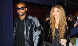 Lucien Laviscount acompaña a Shakira en New York