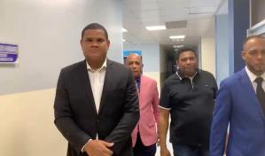 Se entrega vicecónsul dominicano investigado por denuncia de supuesto abuso sexual