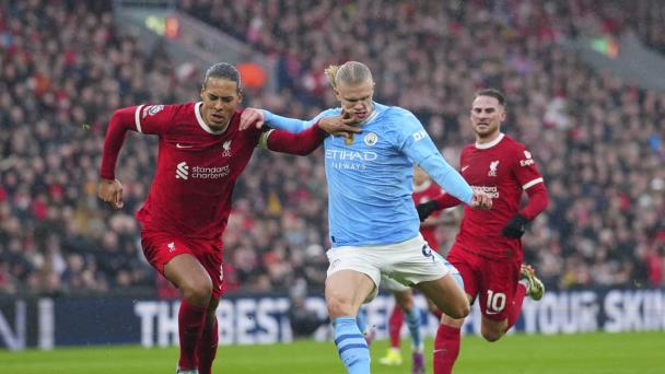 Man City recibe a Arsenal en el último choque directo de los tres grandes de la Premier