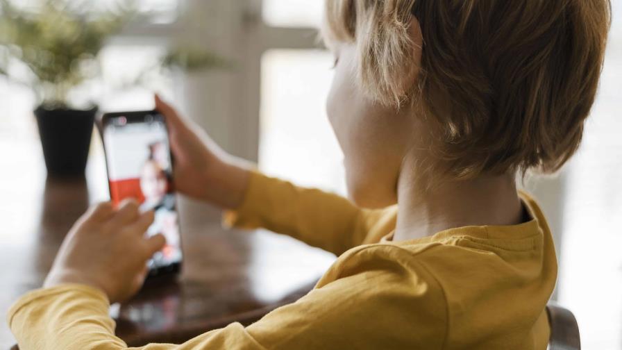 ¿Sabías que existen aplicaciones camufladas en el móvil de nuestros hijos?