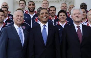 Obama, Clinton y celebridades ayudan a Biden a recaudar 26 millones de dólares para su campaña