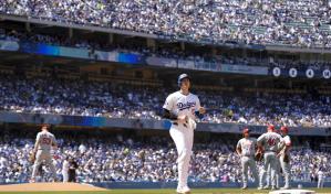 Ohtani se embasa 3 veces en debut como local con Dodgers, que doblegan a Cardenales