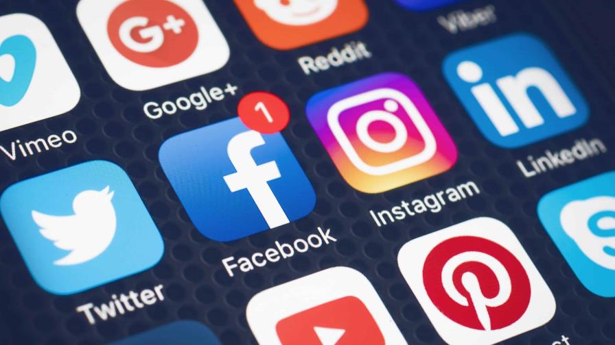 Principales escuelas de Canadá demandan a TikTok, Facebook, Instragram y Snapchat