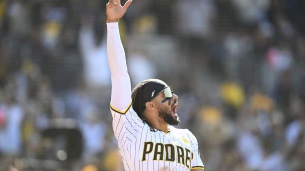 Doble de Cronenworth lleva a Padres a victoria sobre los Gigantes