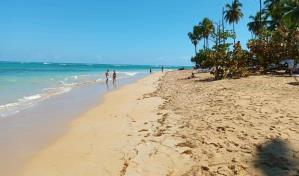 Defensa Civil da seguimiento en Las Terrenas a las medidas preventivas por Semana Santa