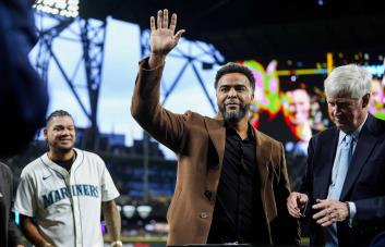 Nelson Cruz firma contrato de 1 día para retirarse con Marineros