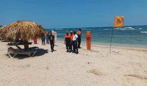 Puerto Plata levanta alerta roja por fuerte oleaje impuesta ayer