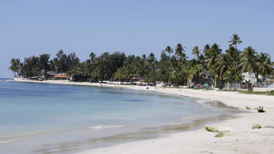 Playa, comida y familia: las cosas que más extrañan los dominicanos alrededor del mundo