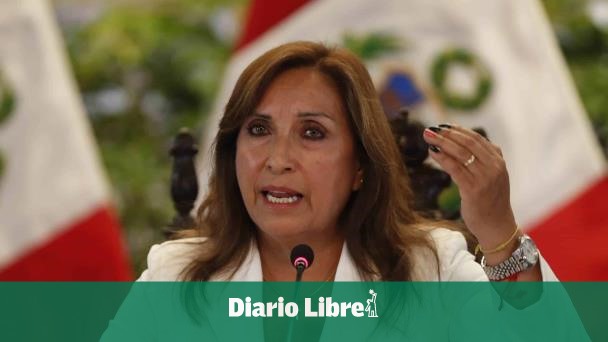 Gobierno de Perú cambia a seis ministros en medio de crisis política