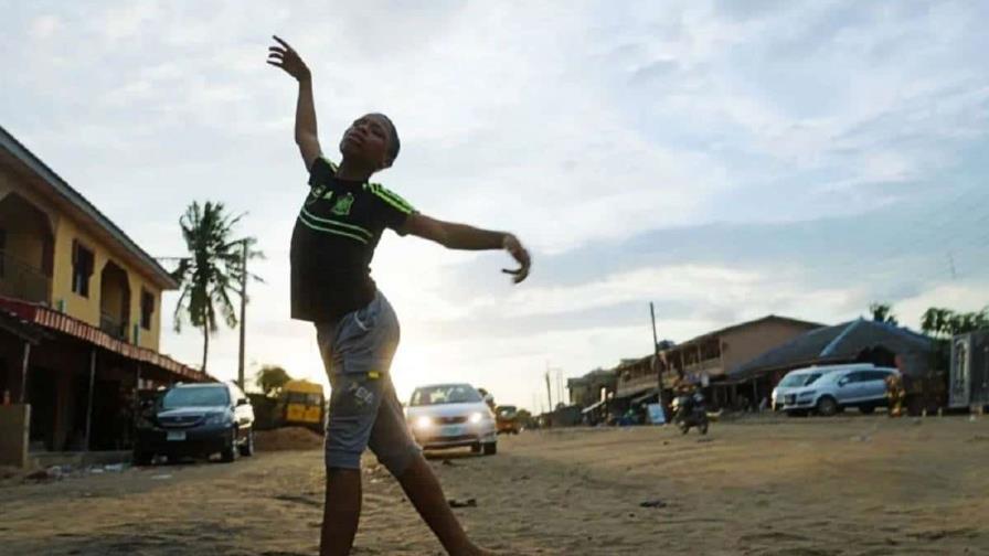 Madu, la increíble aventura de un joven nigeriano que sueña con ser una estrella del ballet