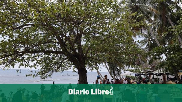 Sábado Santo: bañistas acuden a playas de San Cristóbal