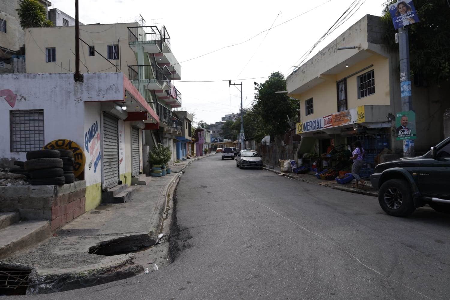 Vista de una de las calles del sector Herrera, Santo Domingo Oeste.