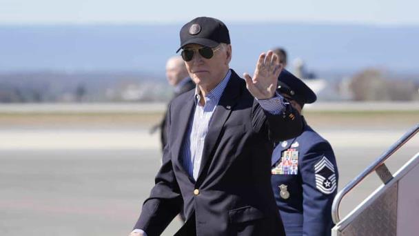 Críticas a Biden por proclamar Día de la Visibilidad Transgénero en Domingo de Pascua