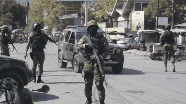Policía haitiana recupera carguero secuestrado por pandillas tras enfrentamiento de cinco horas