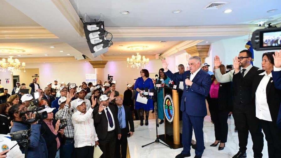 Miguel Vargas aboga por cambios en la política para dominicanos en el exterior